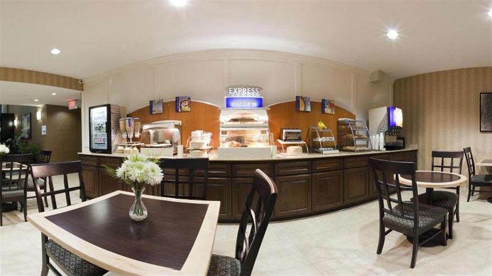 Holiday Inn Express Houston North-1960 Champions Area Louetta Екстериор снимка
