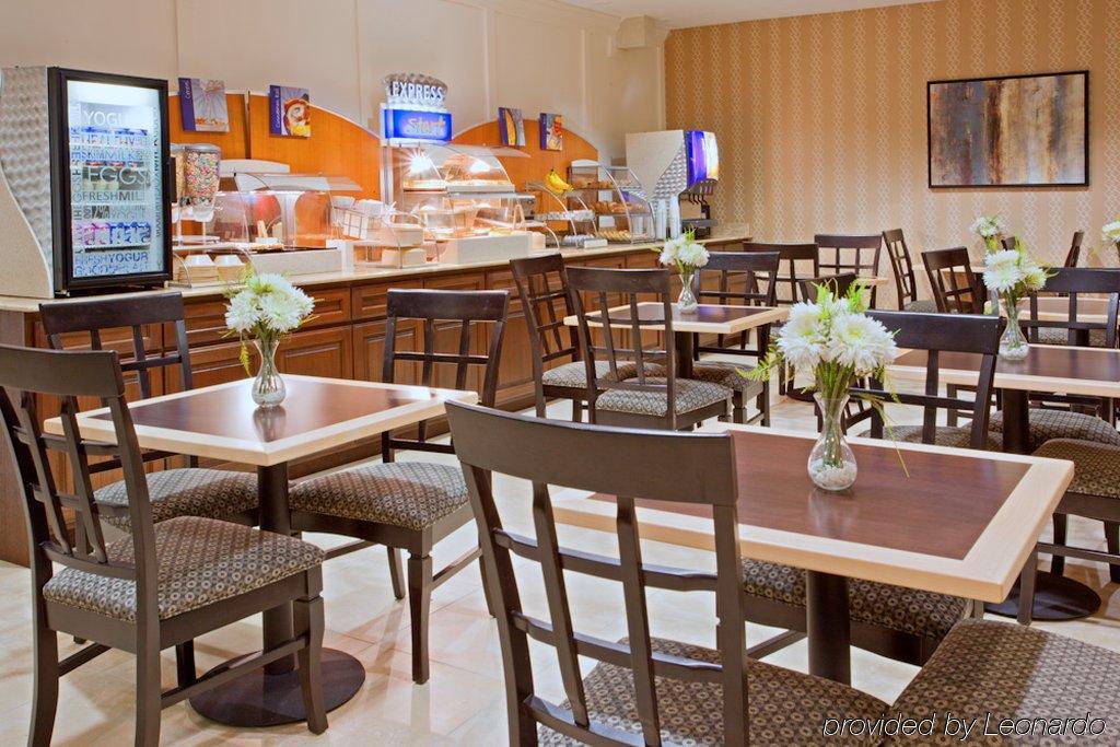 Holiday Inn Express Houston North-1960 Champions Area Louetta Екстериор снимка