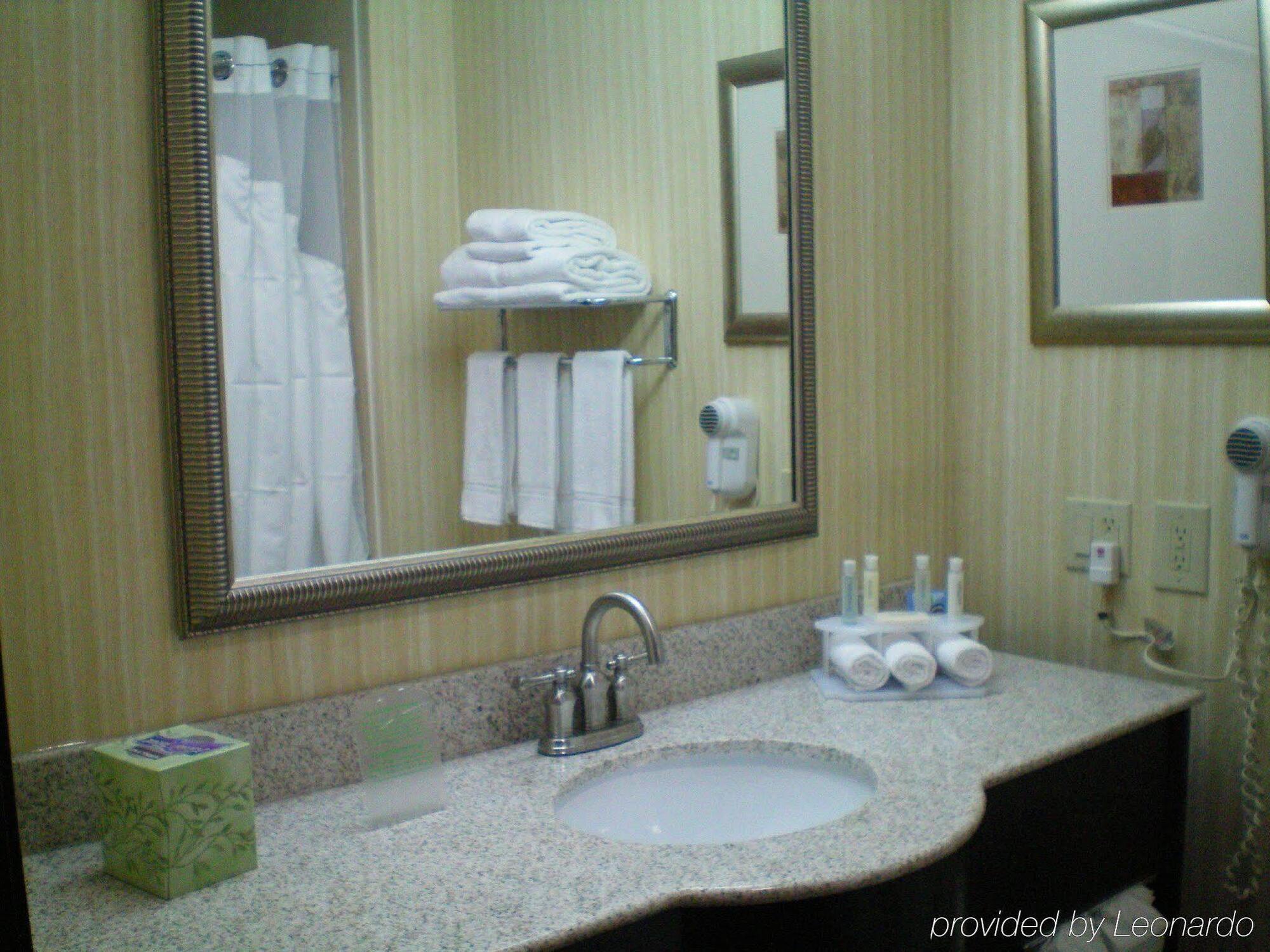 Holiday Inn Express Houston North-1960 Champions Area Екстериор снимка