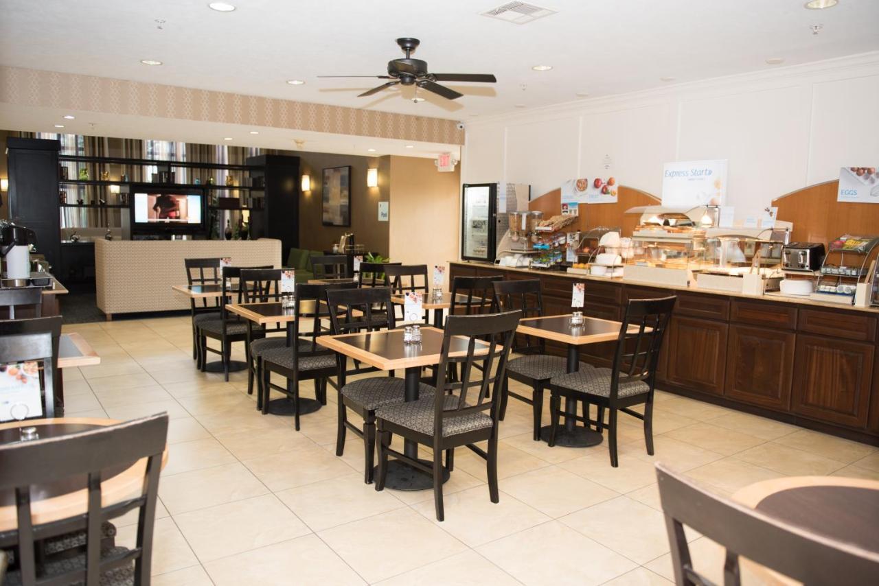 Holiday Inn Express Houston North-1960 Champions Area Louetta Екстериор снимка