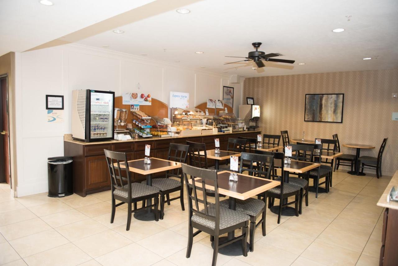 Holiday Inn Express Houston North-1960 Champions Area Louetta Екстериор снимка